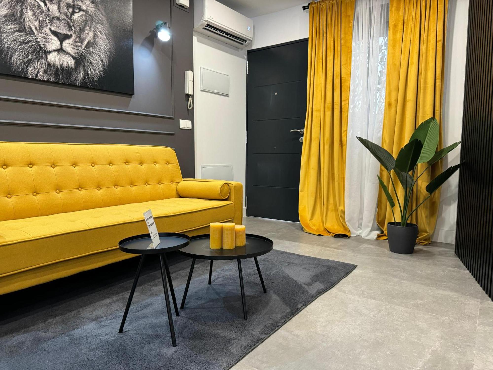 Apartamento Deluxe Lajuderia Con Parking Gratis Cordoba Dış mekan fotoğraf